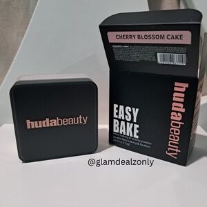 ✨NEW Huda Beauty Easy Bake Setting Powder ✨